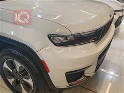 جیپ گراند شیرۆکی